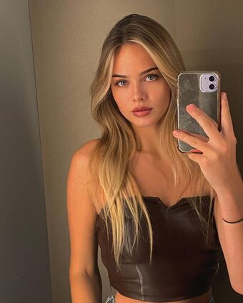 Sara Crumbleleg Nude Leaks OnlyFans Photo 16