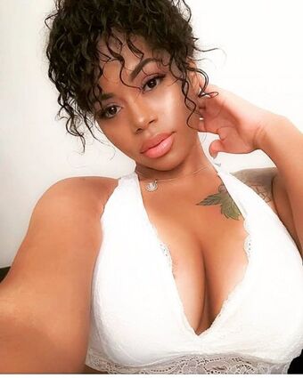 Strella Katt Nude Leaks OnlyFans Photo 29