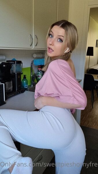 Sweetpiesswe Nude Leaks OnlyFans Photo 18