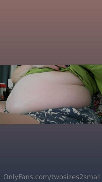 Twosizes2small Nude Leaks OnlyFans Photo 24