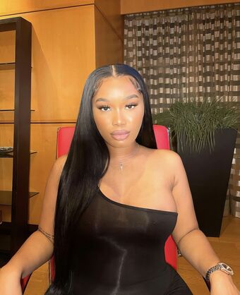 Zelie Timothy Nude Leaks OnlyFans Photo 34