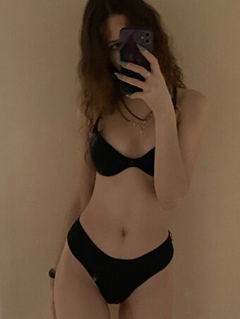 Alisevine Nude Leaks OnlyFans Photo 1