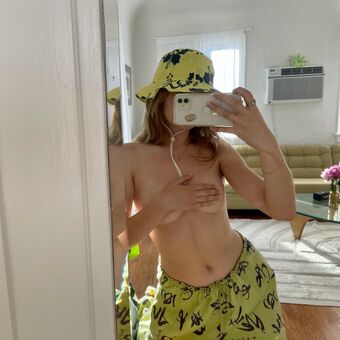 Alyabbott Nude Leaks OnlyFans Photo 31