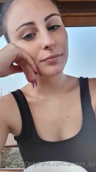 ambra.ita00 Nude Leaks OnlyFans Photo 5