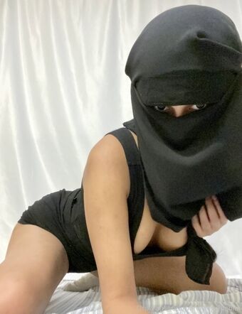 barelylegalhabibi Nude Leaks OnlyFans Photo 29