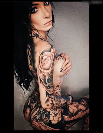 Elli_Ink Nude Leaks OnlyFans Photo 1