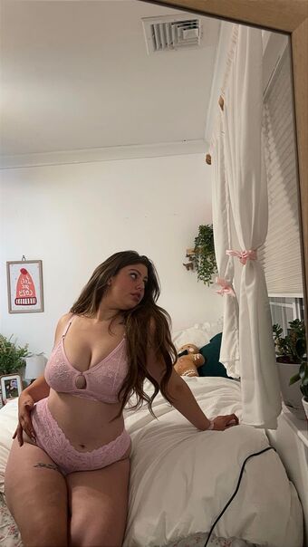 julianalynnu Nude Leaks OnlyFans Photo 6