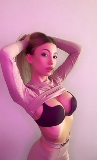 Juliii_meow Nude Leaks OnlyFans Photo 17