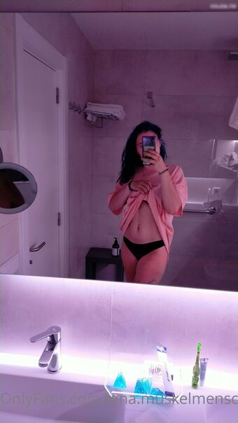 Lena Muskelmenschlein Nude Leaks OnlyFans Photo 14