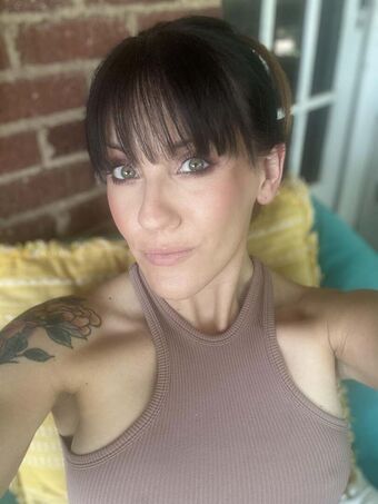 onegoodbumblebee Nude Leaks OnlyFans Photo 17