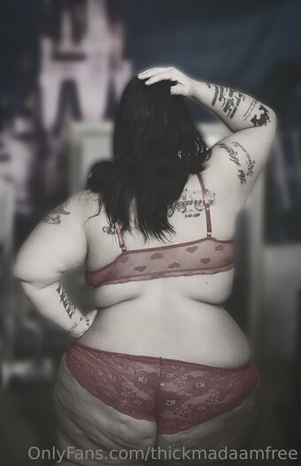 thickmadaamfree Nude Leaks OnlyFans Photo 15
