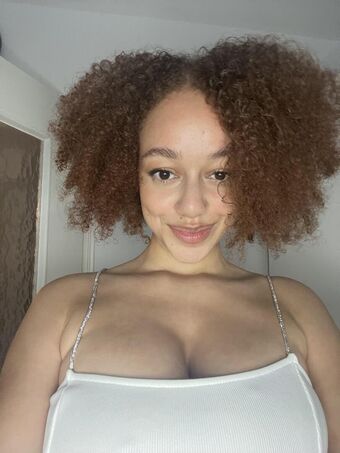 Alwaysbeshy Nude Leaks OnlyFans Photo 5