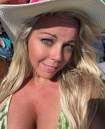 Amber Lynn Bach Nude Leaks OnlyFans Photo 4