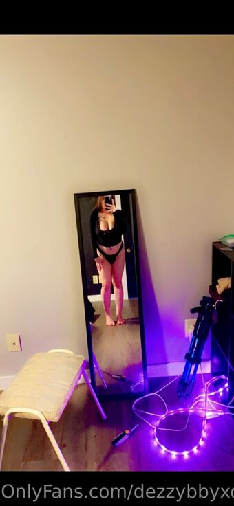 dezzybbyxoxo Nude Leaks OnlyFans Photo 4