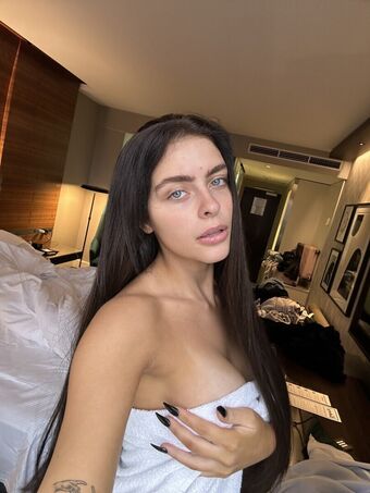 Lauren Hamden Nude Leaks OnlyFans Photo 1