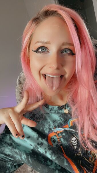 VIPeachy Nude Leaks OnlyFans Photo 11