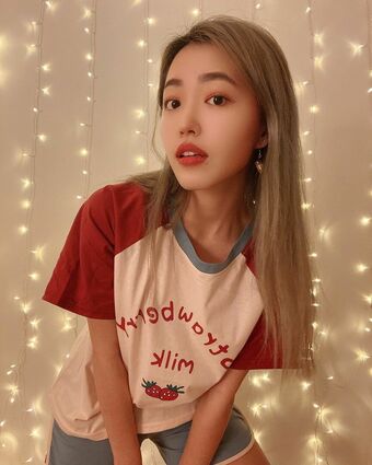 Yoojin Nude Leaks OnlyFans Photo 61