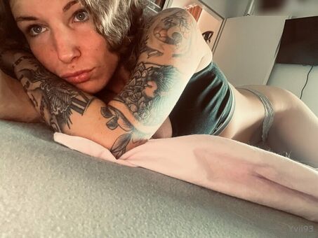 Yvii93 Nude Leaks OnlyFans Photo 46