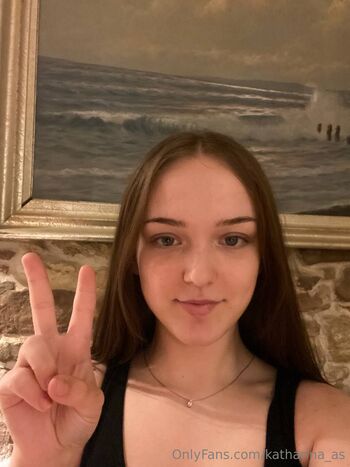 Lilly / 18virginf nude photo #17