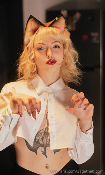 Agatha 19 YEAR OLD GODDESS / 1agathabloom nude photo #11