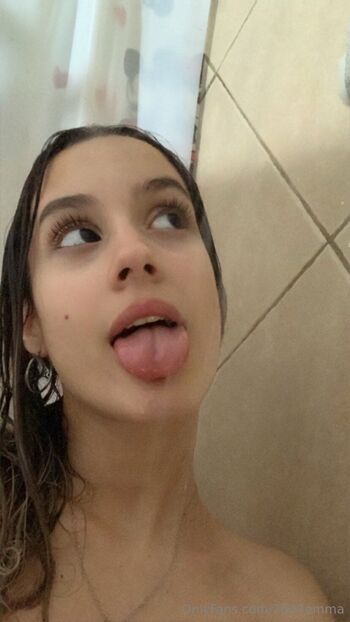 Emm / 2007emma nude photo #9