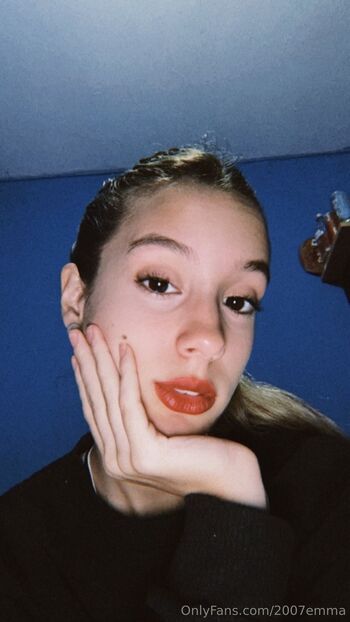 Emm / 2007emma nude photo #15