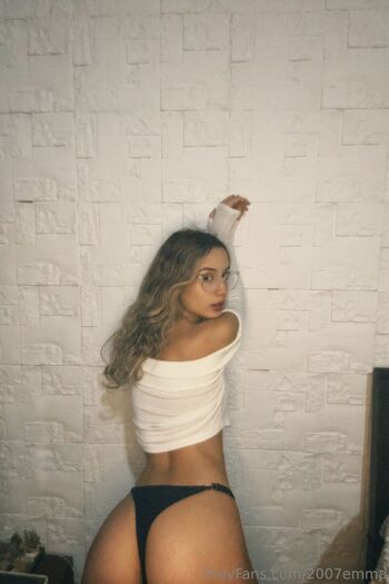 Emm / 2007emma nude photo #17