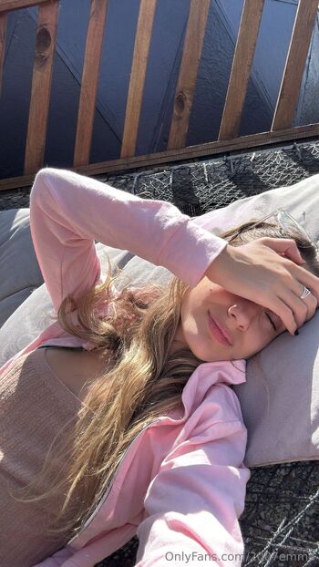 Emm / 2007emma nude photo #18