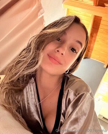 Emm / 2007emma nude photo #38