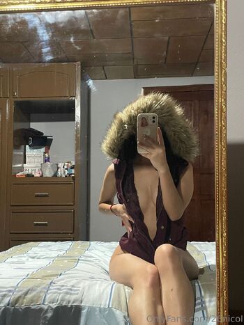 Stephany Nicol / 26nicol nude photo #4