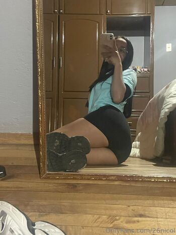 Stephany Nicol / 26nicol nude photo #18