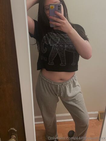 Bunn / 44littlebunnyxx nude photo #3