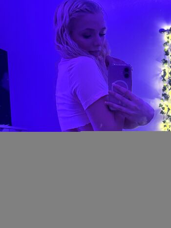 Molly / 7mollyymae nude photo #1