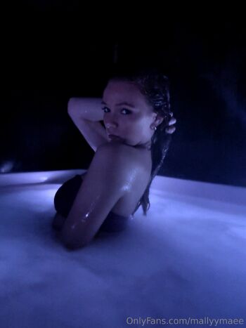 Molly / 7mollyymae nude photo #19