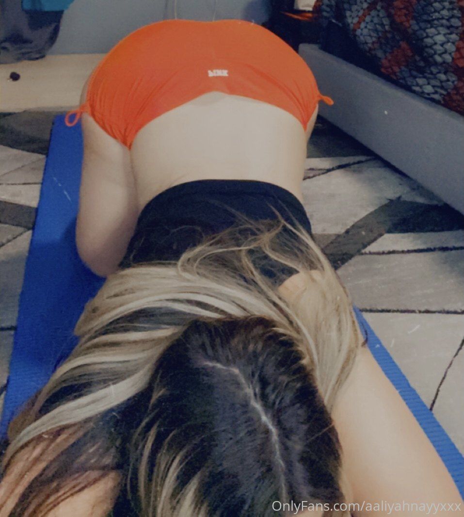 Aaliya / aaliyahnayyxxx nude photo #25