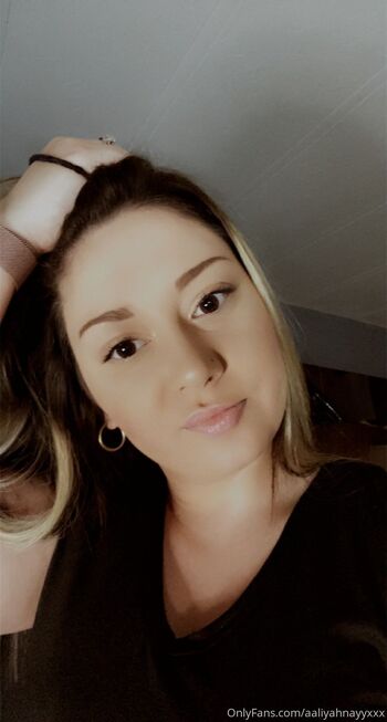 Aaliya / aaliyahnayyxxx nude photo #28