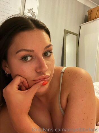 Angel / aangelbbyxo nude photo #7