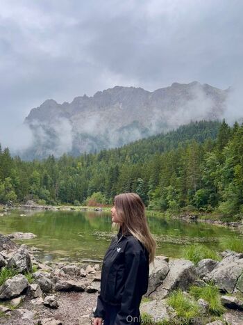 𝘼𝙗𝙗𝙮 𝘾𝙝𝙖𝙨𝙚 / abby_chase nude photo #3