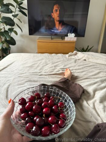 𝘼𝙗𝙗𝙮 𝘾𝙝𝙖𝙨𝙚 / abby_chase nude photo #6