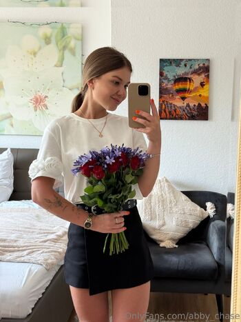 𝘼𝙗𝙗𝙮 𝘾𝙝𝙖𝙨𝙚 / abby_chase nude photo #8