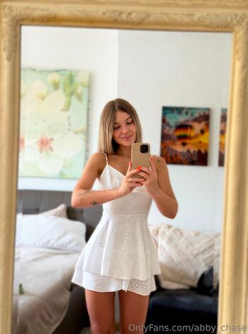 𝘼𝙗𝙗𝙮 𝘾𝙝𝙖𝙨𝙚 / abby_chase nude photo #23