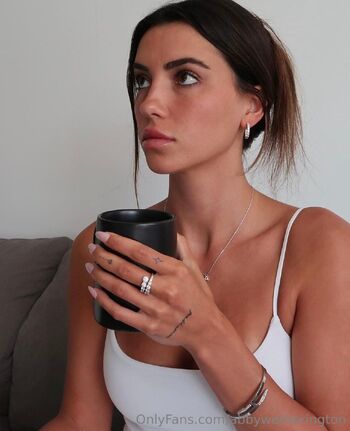 Abb / abbywetherington nude photo #17