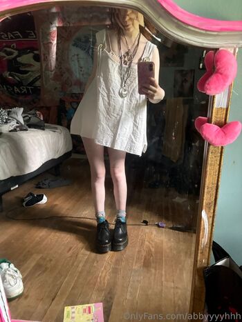 abby / abbyyyyhhh nude photo #9