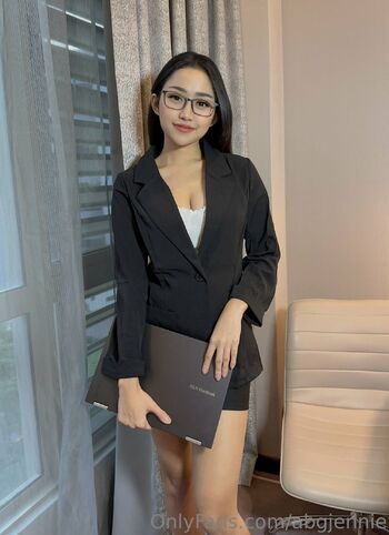 Jenni / abgjennie nude photo #4