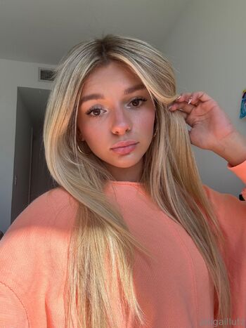 Abigail 06 Blonde Girl / abigaillutzvip nude photo #6