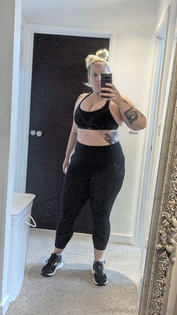 Abigoliah Schamau / abigoliah nude photo #5