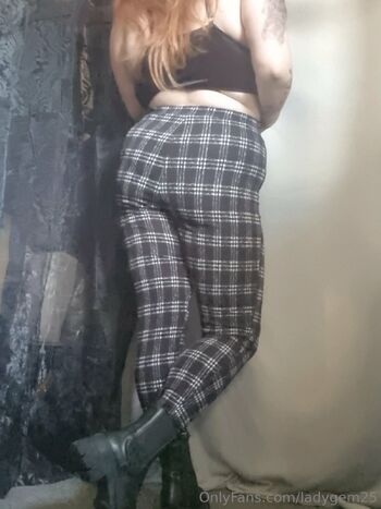 GoddessGe / absolutefxckinggem / findom.lady.gemini / insultstress nude photo #31