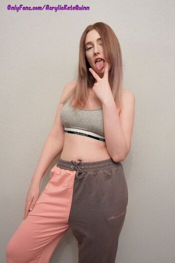 Kate Quin / acrylickatequinn_free nude photo #9