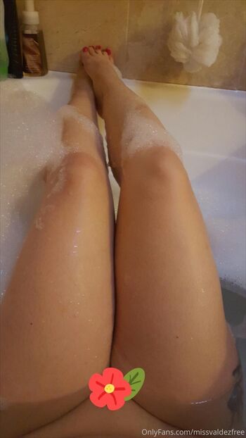 Alexis / addicted2alexisfree nude photo #32