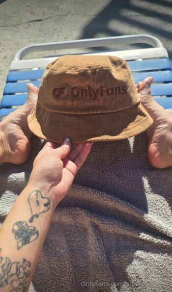 QuinnyOffCamer / aderesquin.tv nude photo #26